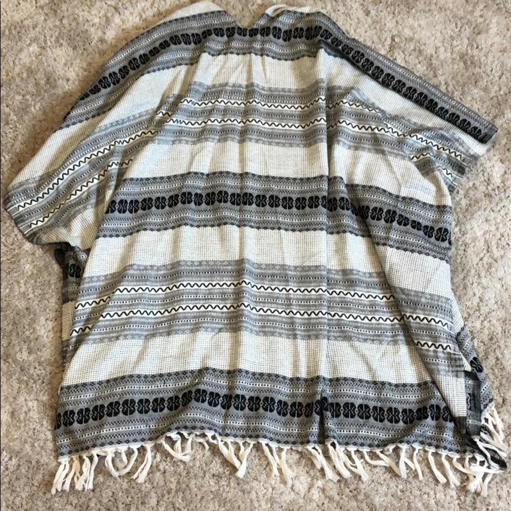 Quagga Green Label Shawl/Wrap - Picture 4 of 5